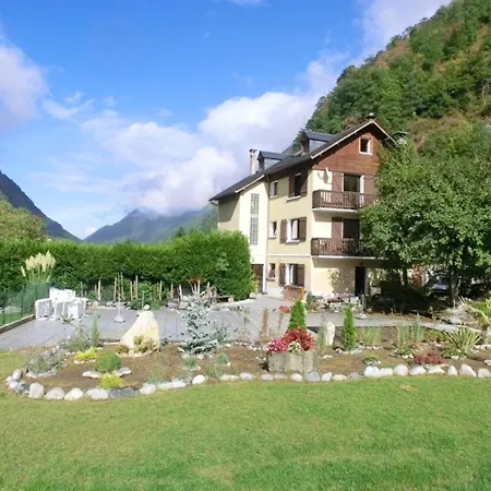 Maison Cosy A Avec Vue Sur Les Montagnes Et Jardin Сasa de vacaciones Cauterets