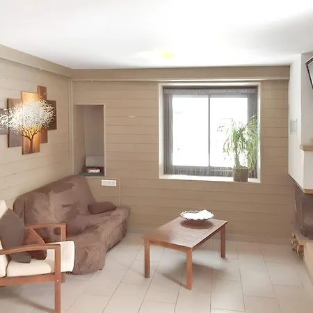 Holiday home Maison Cosy A Avec Vue Sur Les Montagnes Et Jardin