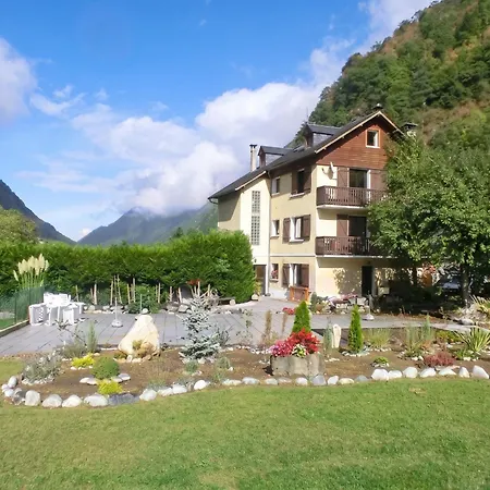 Dom wakacyjny Maison Cosy A Avec Vue Sur Les Montagnes Et Jardin *
